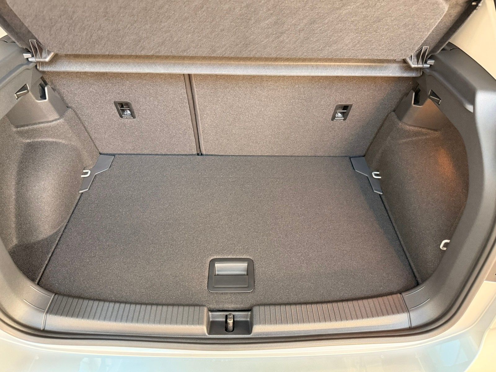 Fahrzeugabbildung Volkswagen T-Cross Energy 1.0 TSI DSG + AHK + Kamera + Navi