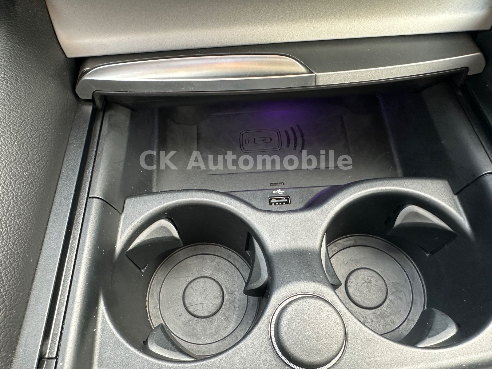Fahrzeugabbildung BMW 520d Touring/Navi/Laser/Head-Up/Leder/360°/AHK