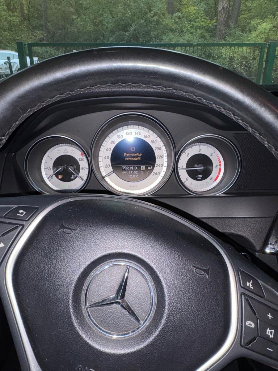 Mercedes-Benz C250 2011 — photo 14