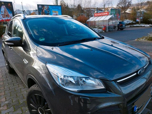 Ford 1,5 EcoBoost  Kuga 62 000 Km Baujahr ...