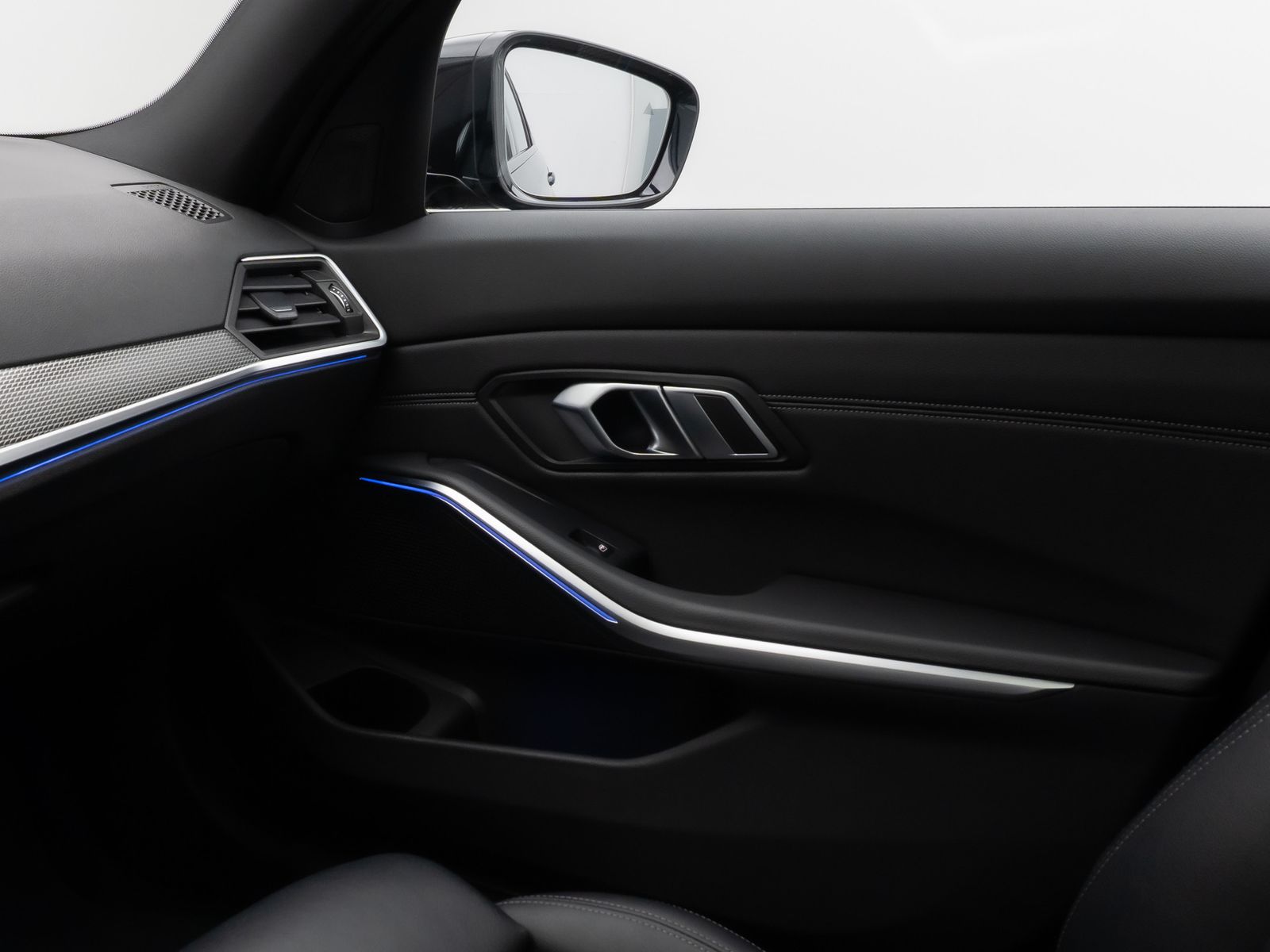 Fahrzeugabbildung BMW 320i M Sport Panorama Kamera Laser HiFi Komfort