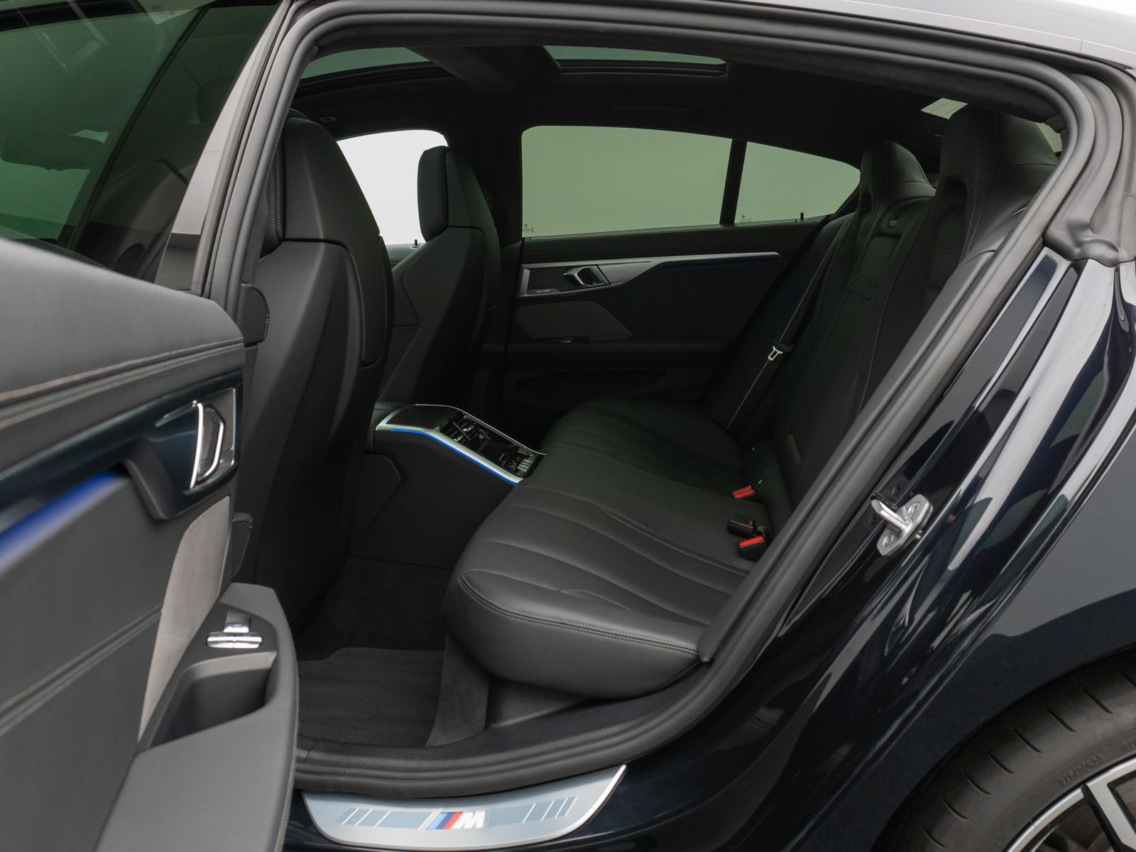 Fahrzeugabbildung BMW M850i xD GC 360° Laser SoftCl DAB Individual 20"