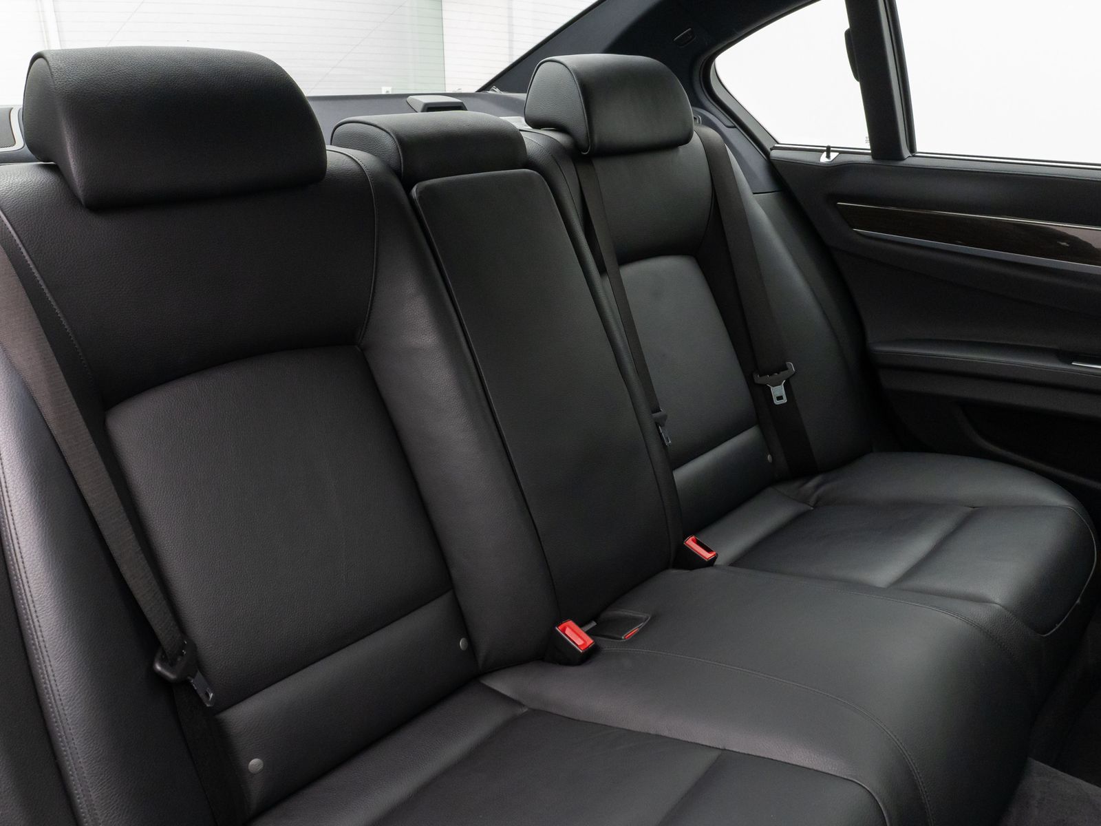 Fahrzeugabbildung BMW 740d xD Glasdach Kamera HUD HiFi Lenkrhzg SoftCl