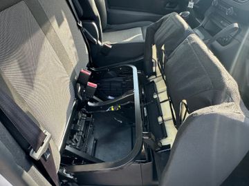 Bild 22 Opel Vivaro DoKa M Edition 6-Sitzer Doppelkabine+PDC+