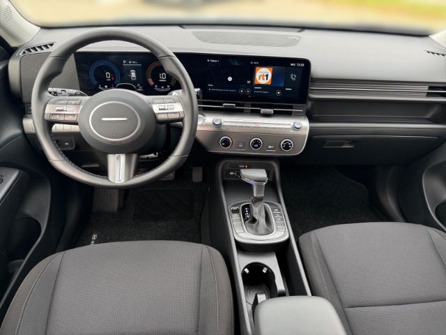 Fahrzeugabbildung Hyundai KONA Select 2WD +KLIMA+PDC+RFK+NAVI+CARPLAY+UVM+