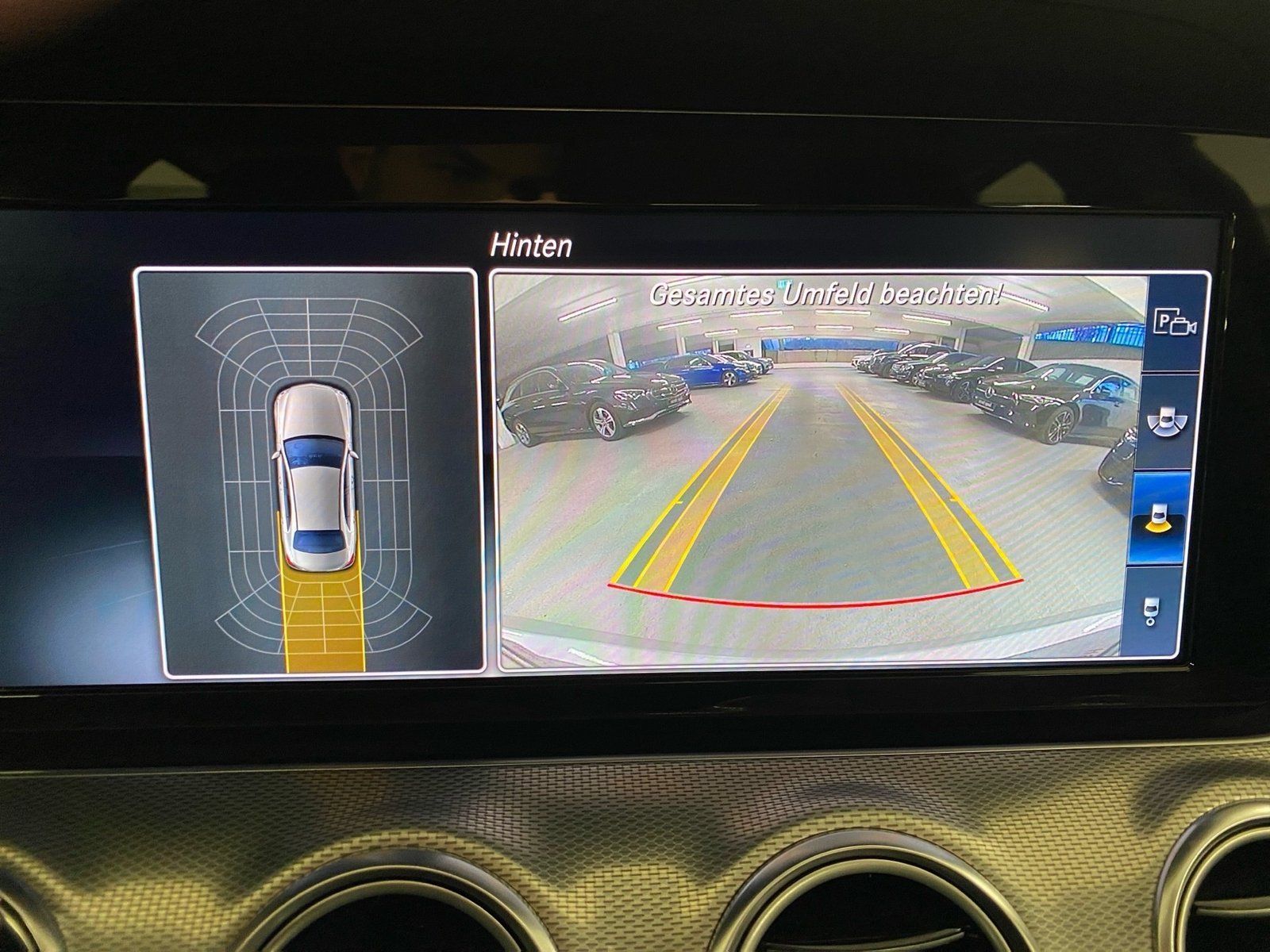 Fahrzeugabbildung Mercedes-Benz E 200 d Avantgarde*AHK*LED*Totwinkel*Navi*Kamera