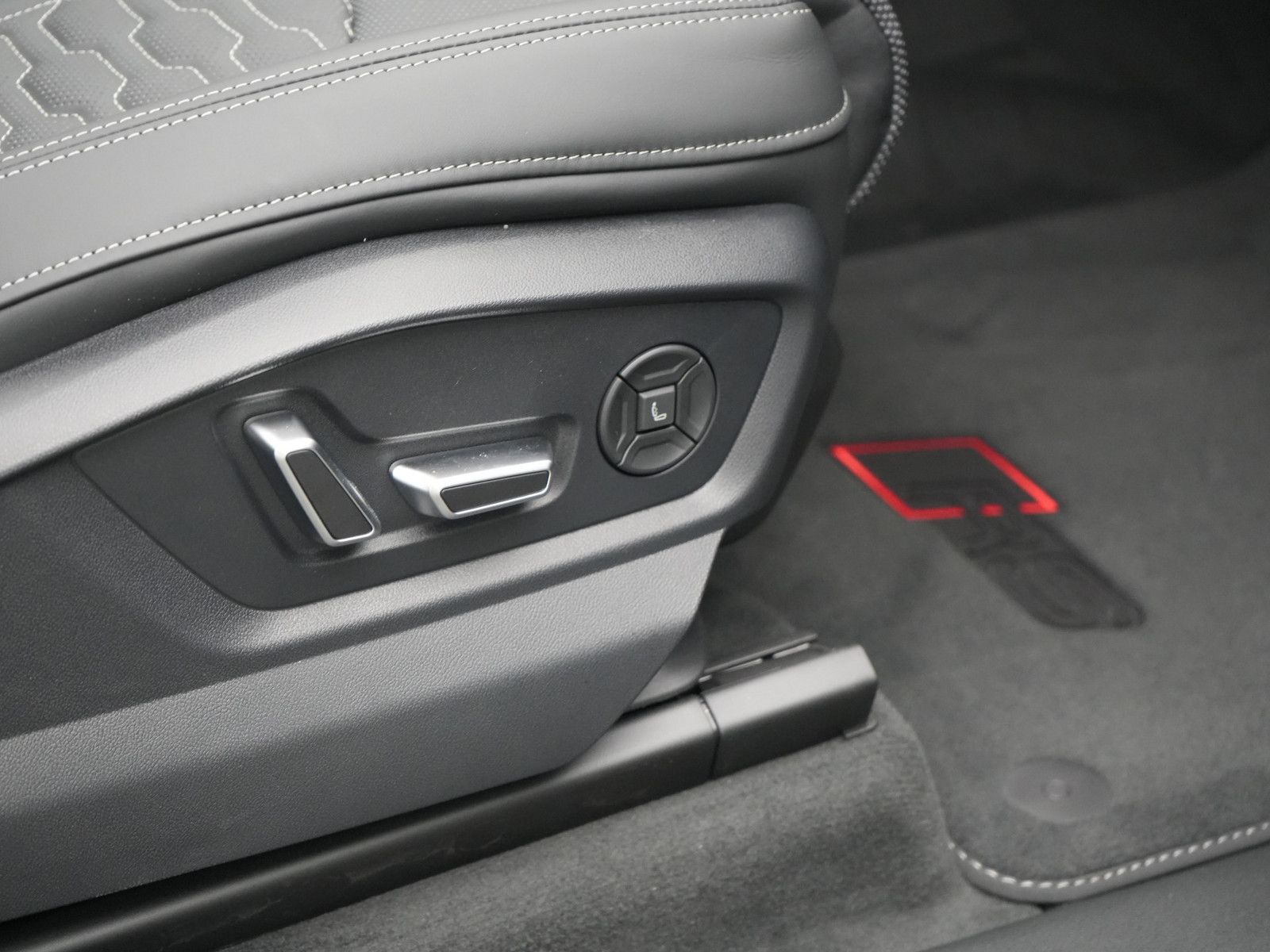 Audi RSQ8 - Bild 22
