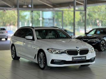 Fahrzeugabbildung BMW 530d Tour Sport Line HI-FI Pano M Sportfahrwerk