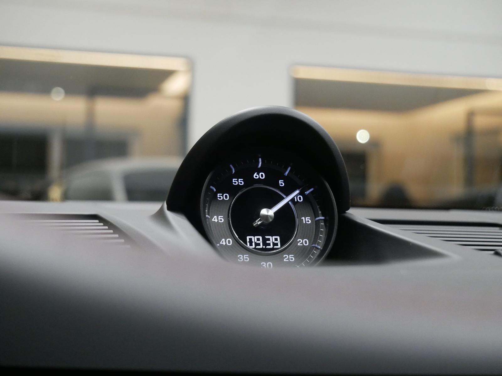 Porsche 992 911 992 Turbo Sportabgas Sitzbelüftung