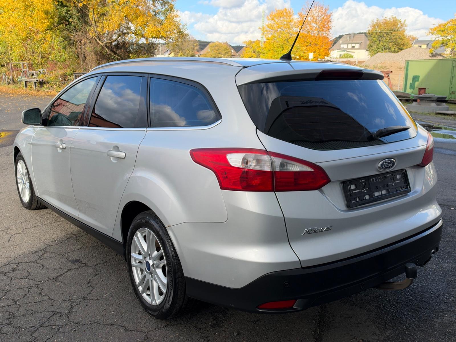 Ford Focus 2014 — photo 7
