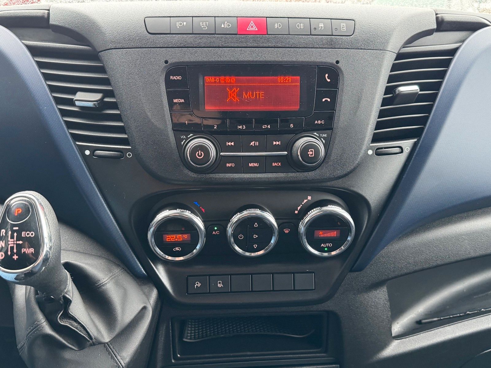 Fahrzeugabbildung Iveco Daily 35S12 *R3.520mm*AHK*Automatik*51.272km!!