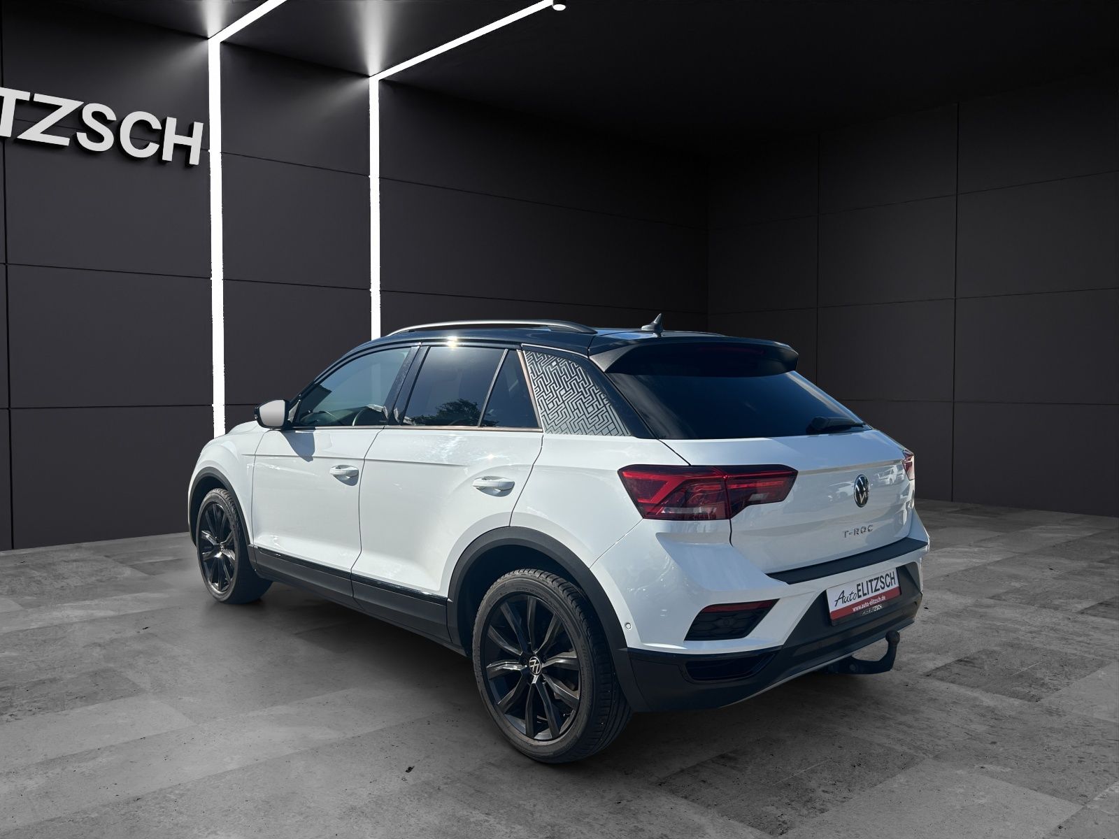 Fahrzeugabbildung Volkswagen T-Roc TSI Sport LED AHK Navi AID ACC RFK SH 18"
