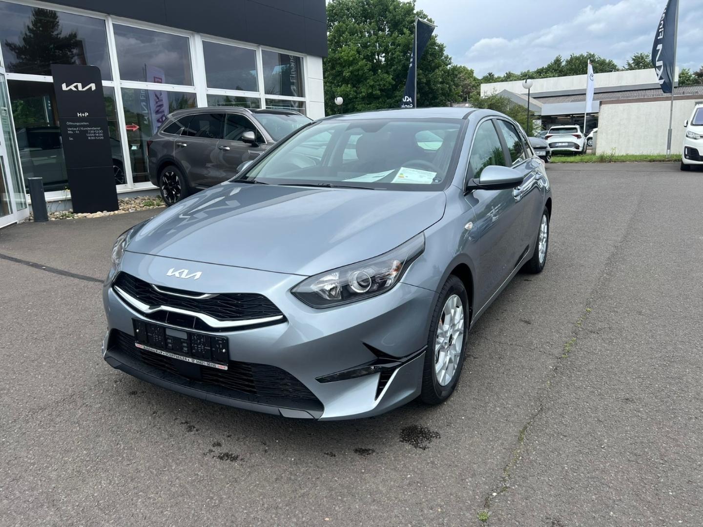 Kia Ceed CEED_5 1.5T 140 DCT7 VIS KOMF+ (NAV) Apple 