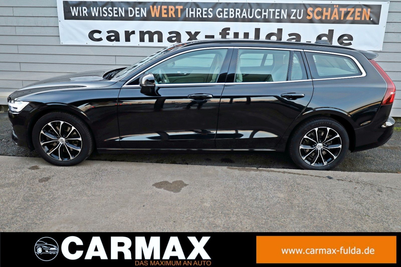 Fahrzeugabbildung Volvo V60 B4 D, Momentum Pro,Leder,Navi,SH,Kamera,ACC