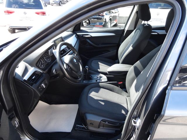 Fahrzeugabbildung BMW X1 sDrive 18 i Advantage/1.Hd/Pano/AHK/Kam/Navi/
