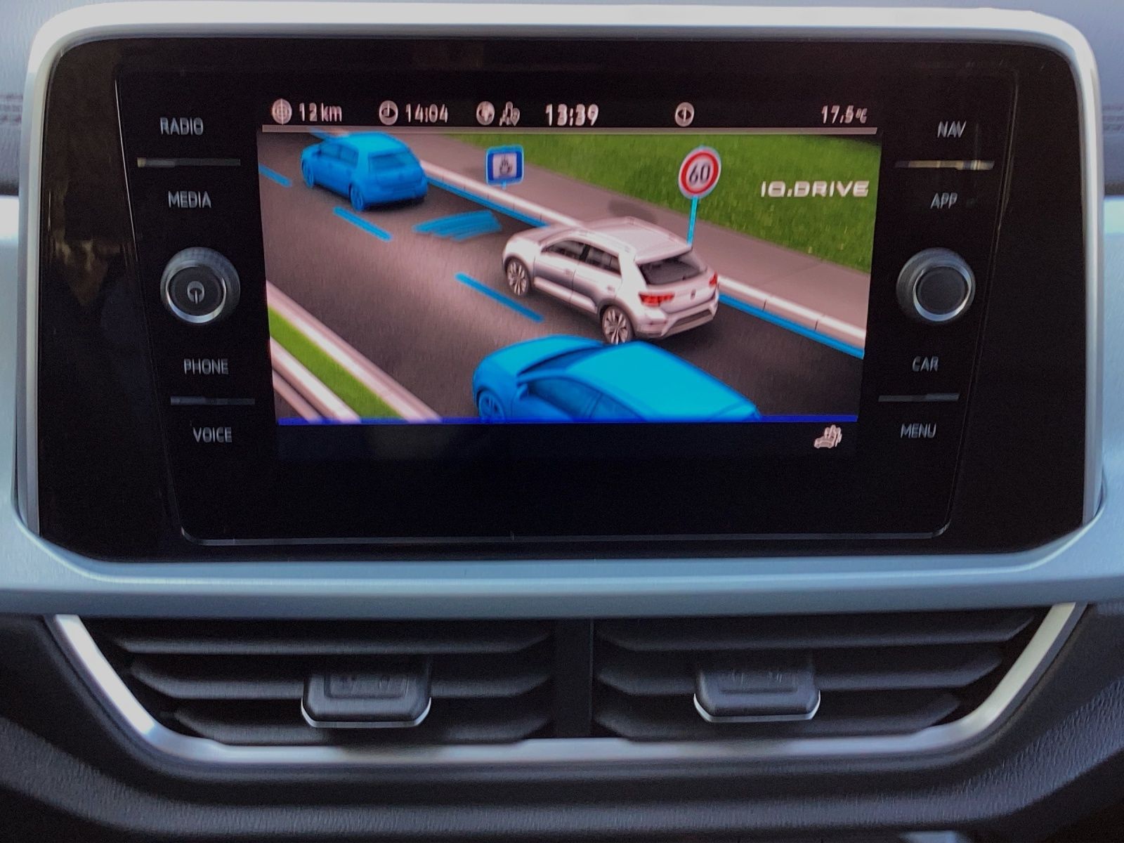 Volkswagen T-Roc - Bild 15