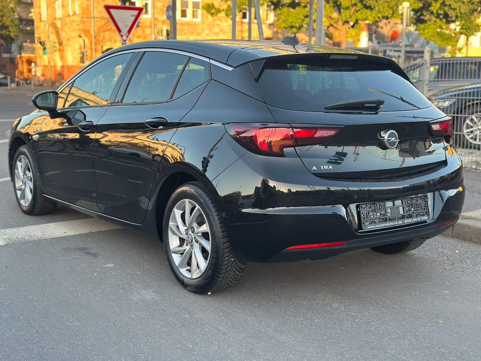 Fahrzeugabbildung Opel ASTRA K ELEGANCE*MOD.2022+LED+KAMERA+NAVI*