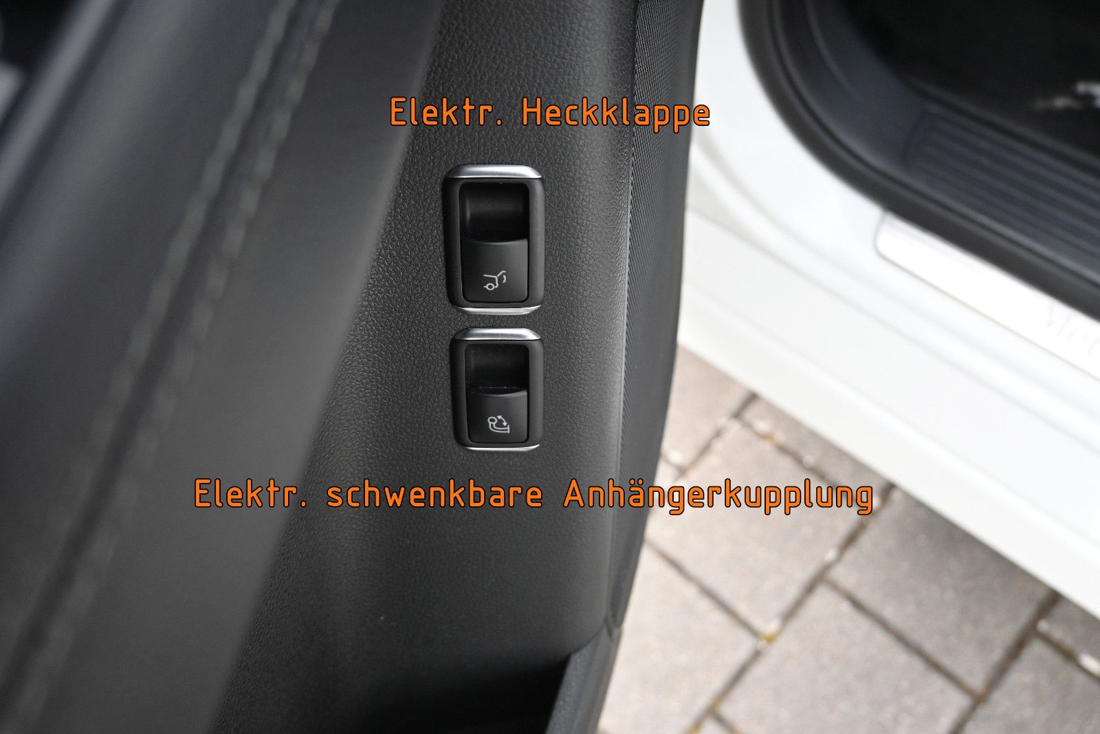 Fahrzeugabbildung Mercedes-Benz GLE 350 d 4MAT. AMG LINE °NIGHT°AHK°ILS°360°SHD°