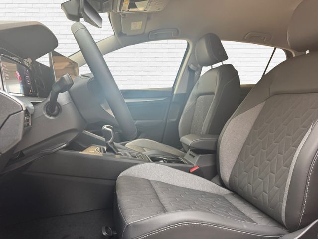 Fahrzeugabbildung Volkswagen Golf ENERGY 1,5 l TSI OPF 85 kW (116 PS) 6-Gang