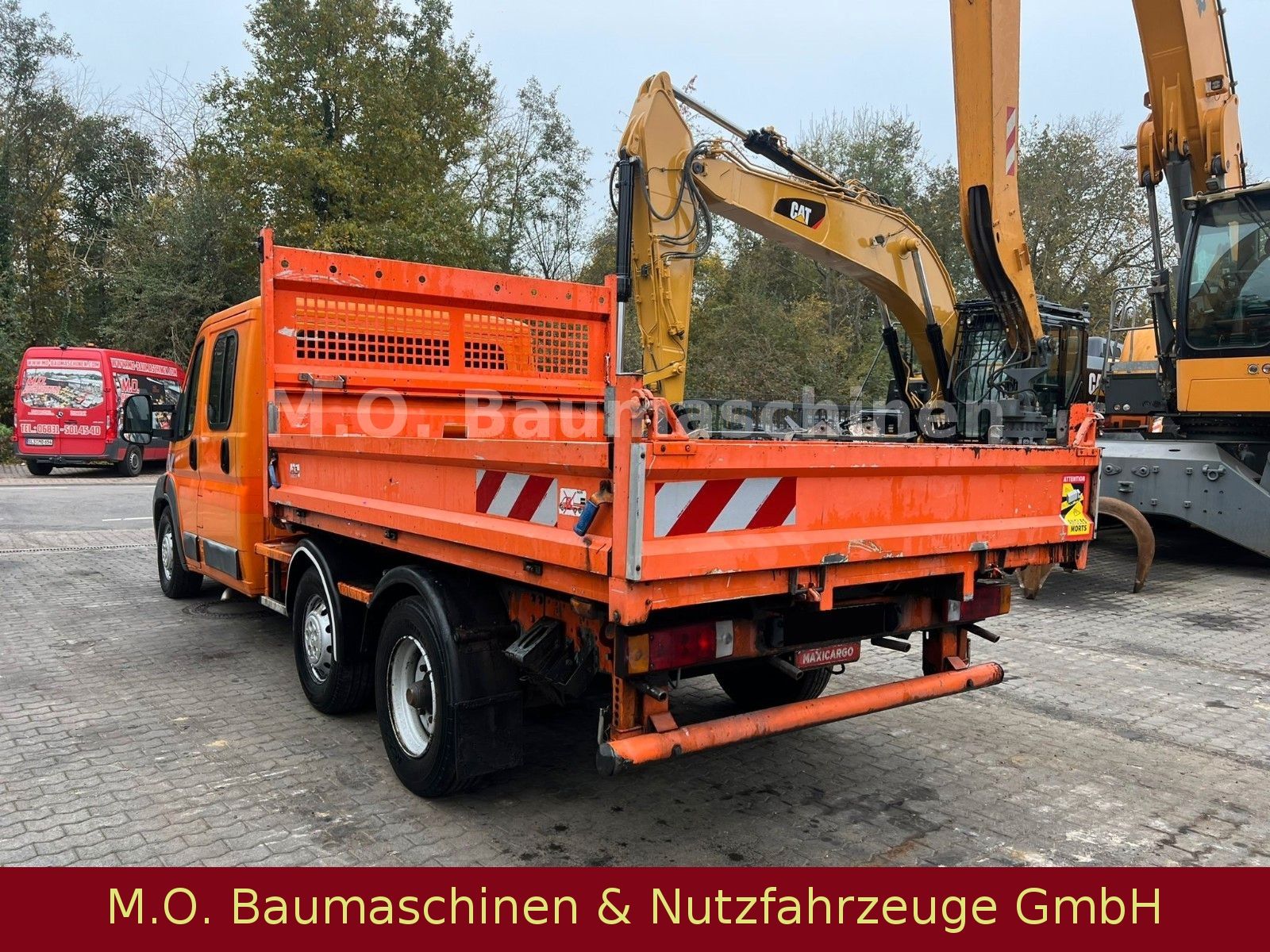Fahrzeugabbildung Peugeot Boxer / 4x2 / 3 Achser / Kipper /