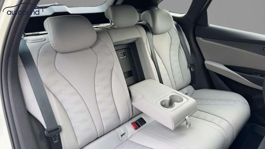 BYD SEAL 6