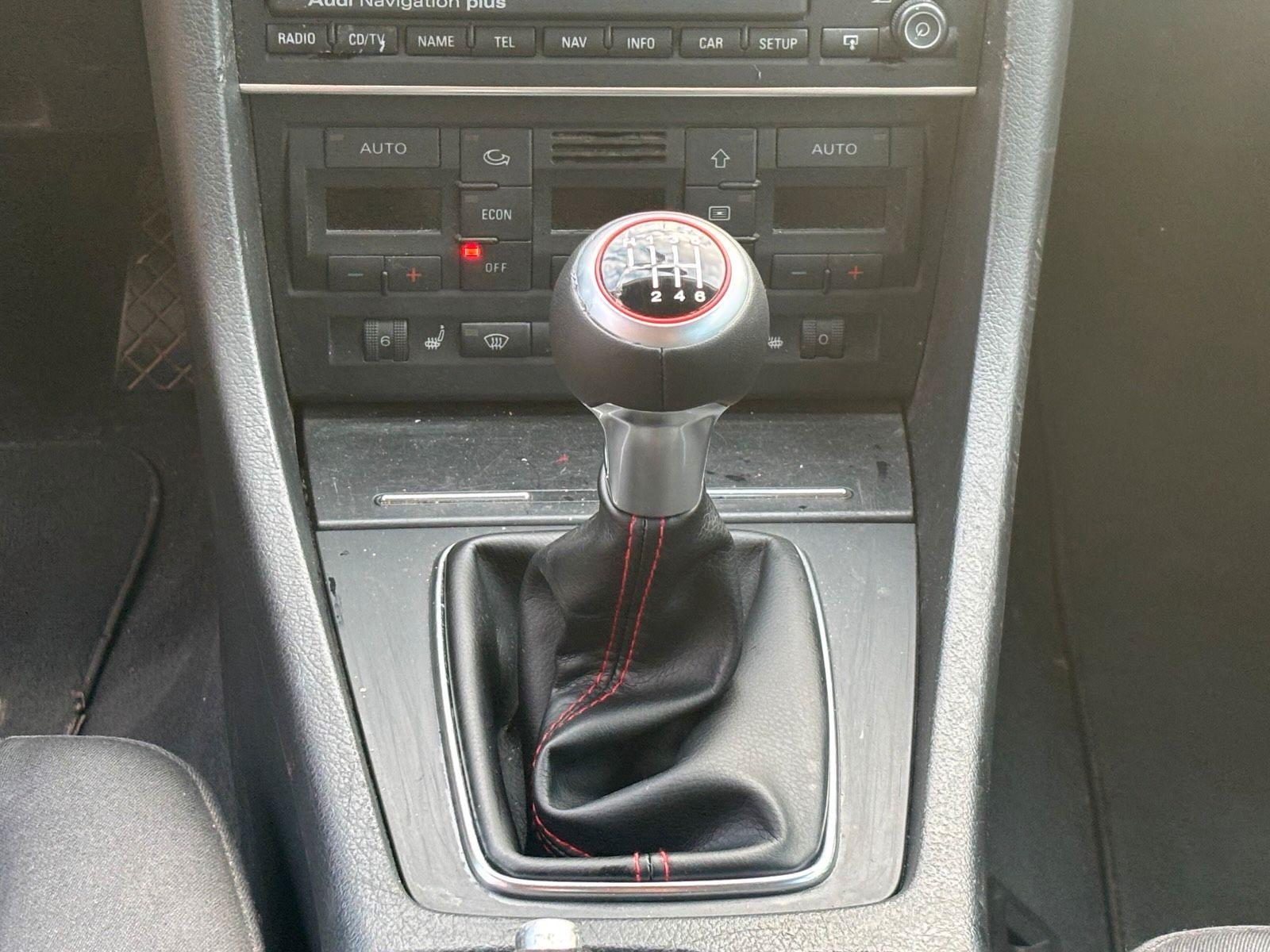 Audi A4 2005 — photo 12