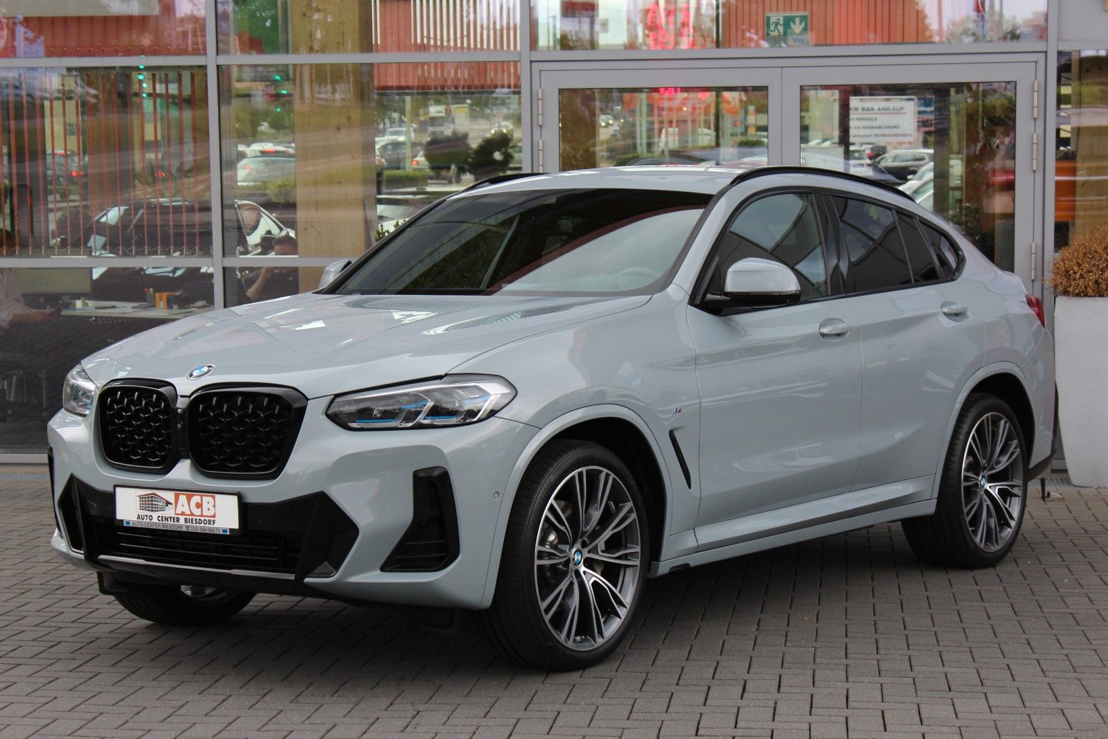 BMW X4 xDr. 30 dA M Sportpaket Laser Stdhzg AHK HuD imagem 2