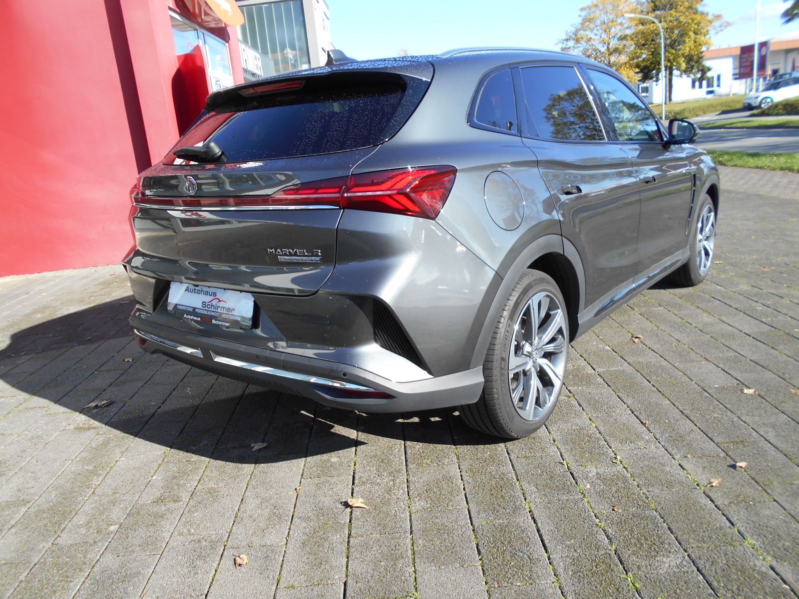 Fahrzeugabbildung MG Marvel R Luxury