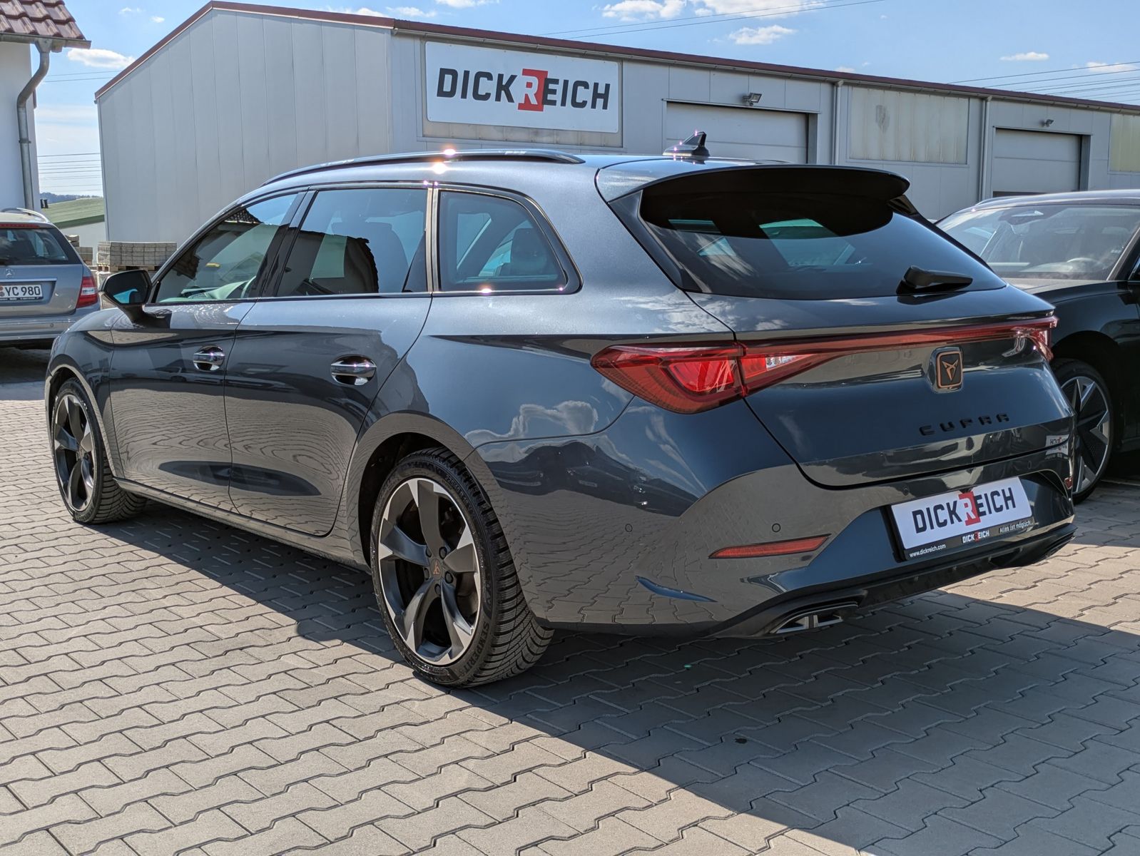 Fahrzeugabbildung CUPRA Leon 1.5 eTSI DSG MATRIX-LED*ACC*AHK*KAMERA*18"