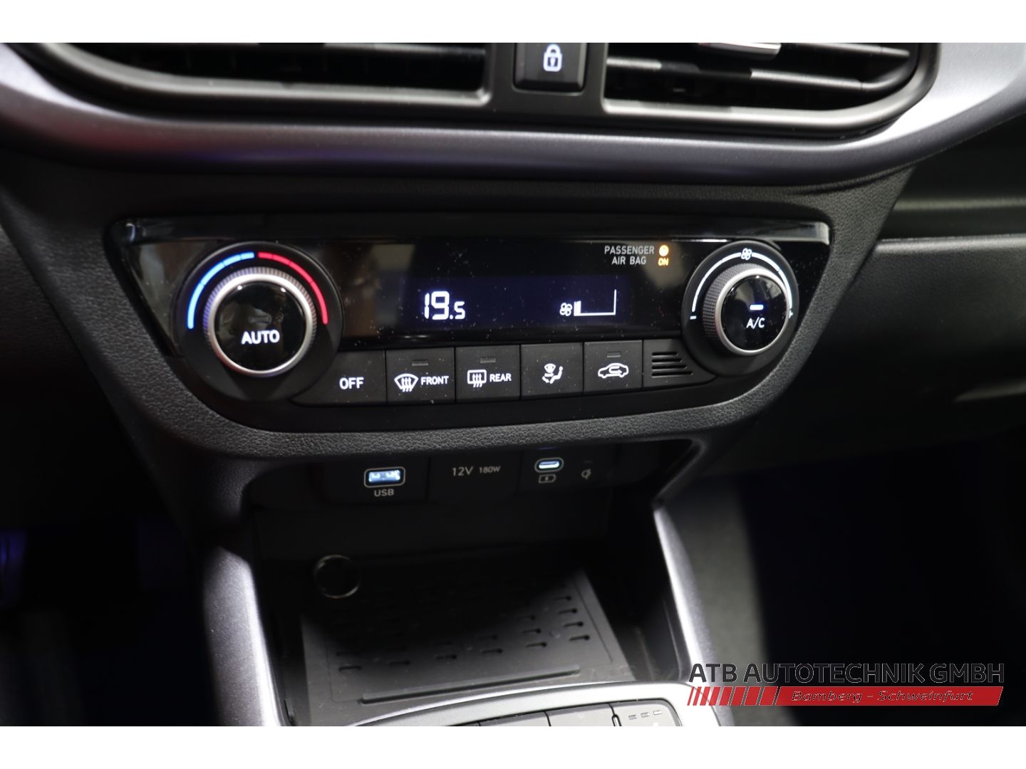 Fahrzeugabbildung Hyundai i10 Prime 1.2 AMT Navi Apple CarPlay Klimaautom