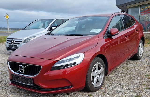 Volvo V40 Momentum