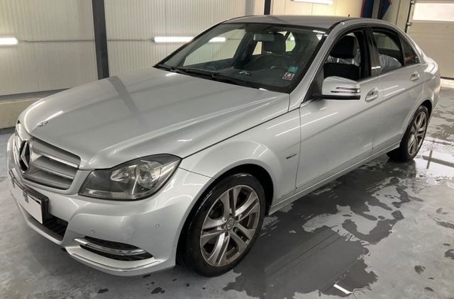 Mercedes-Benz C 220 CDI BlueEFFICIENCY AVANTGARDE