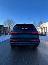 Audi Q7 55 TFSI e qu. S line 22" B&O Luftfahrw. Laser - Audi Q7: 22