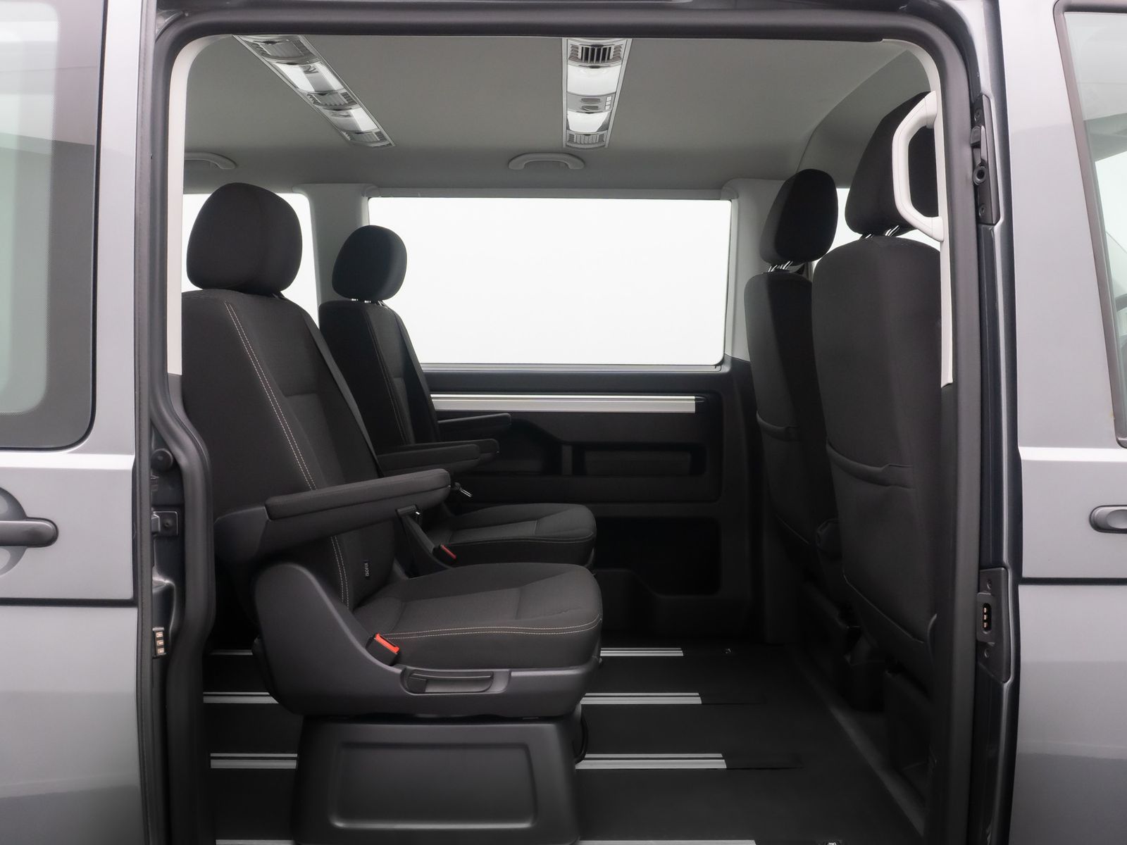 Fahrzeugabbildung Volkswagen T6 Multivan PDC Standhzg Sitzhzg Navi 7Sitz