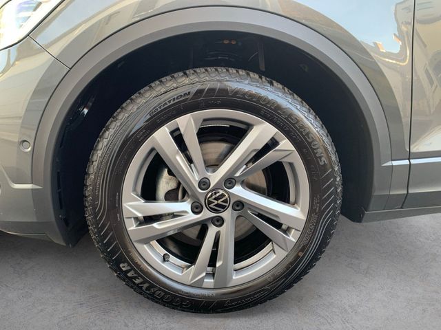 T-Roc 1.5 TSI DSG R LINE LED+AHK+ACC+NAVI+APP+VC