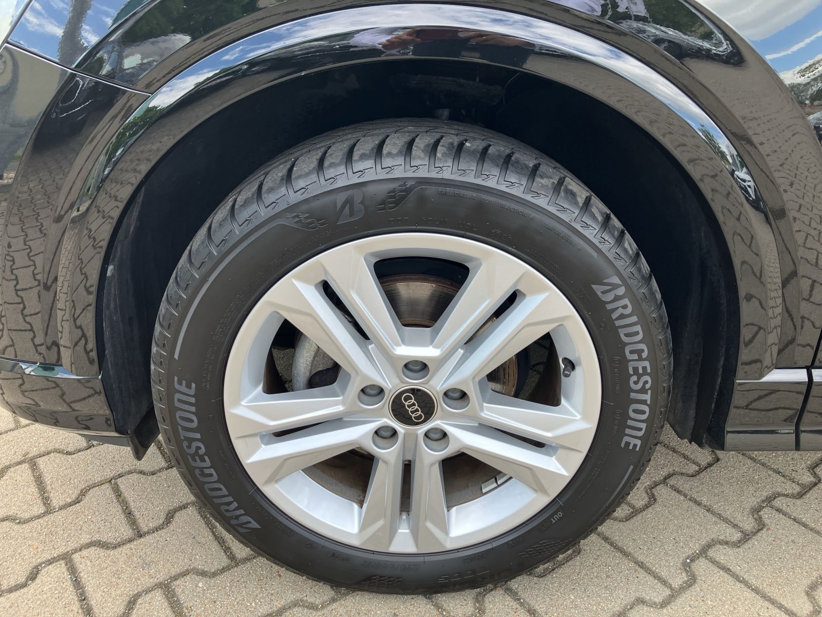Fahrzeugabbildung Audi Q2 35 TFSI advanced S tronic LED Vorb AHZV
