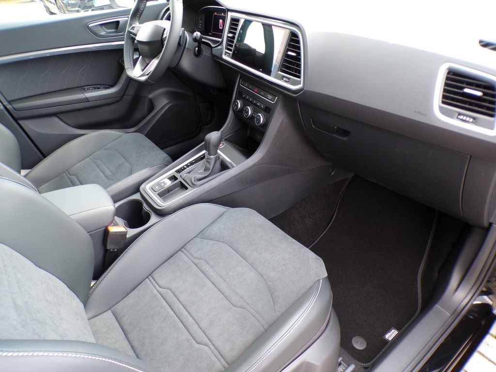 Fahrzeugabbildung SEAT Ateca 1.5 TSI Road Edition DSG