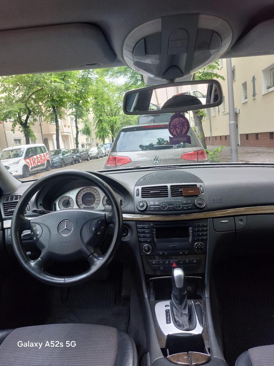 Mercedes-Benz E280 2004 — photo 9
