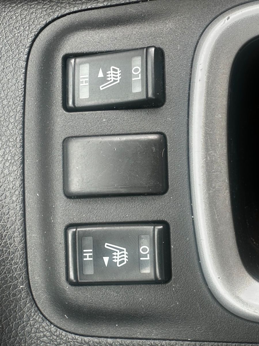 Fahrzeugabbildung Nissan Navara NP300  N-Guard Double Cab 4x4