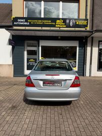 Mercedes E 220 - 7