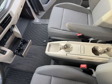 Volkswagen T7 Multivan - 11