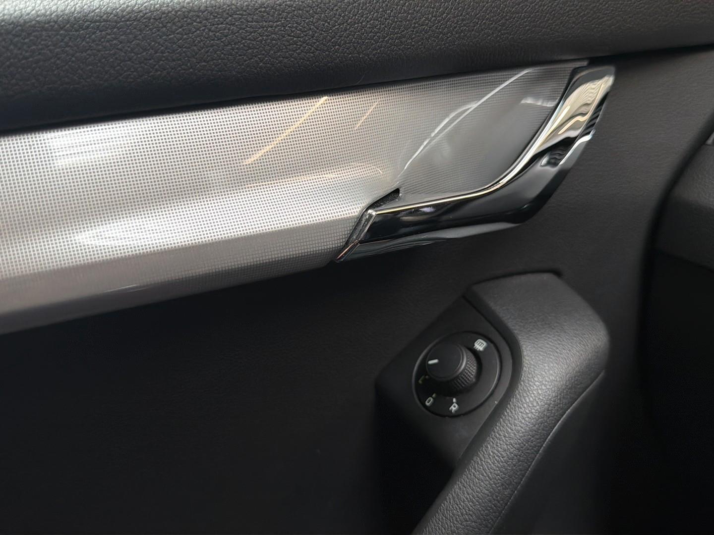 Skoda Octavia/Temp/PDC/ErsteHand/2-Zonen/SHZ/Kurvlicht