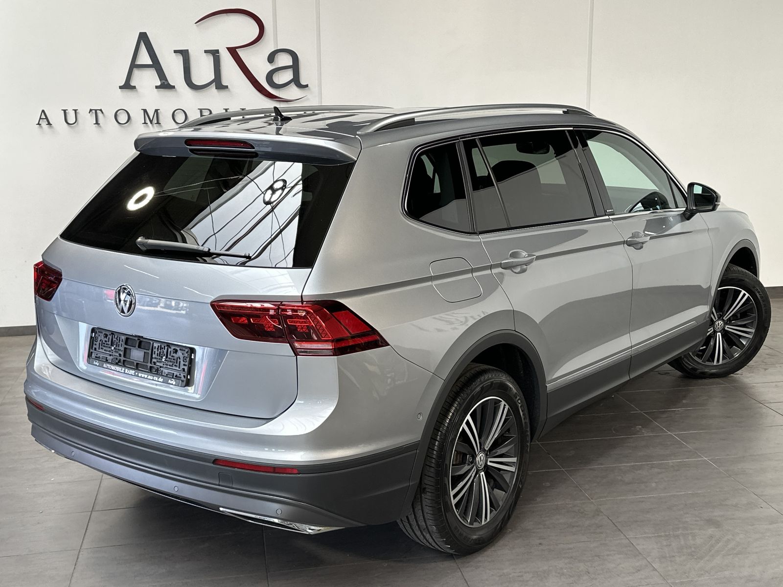 Fahrzeugabbildung Volkswagen Tiguan Allspace 2.0 TDI DSG IQ NAV+LED+PANO+HUD