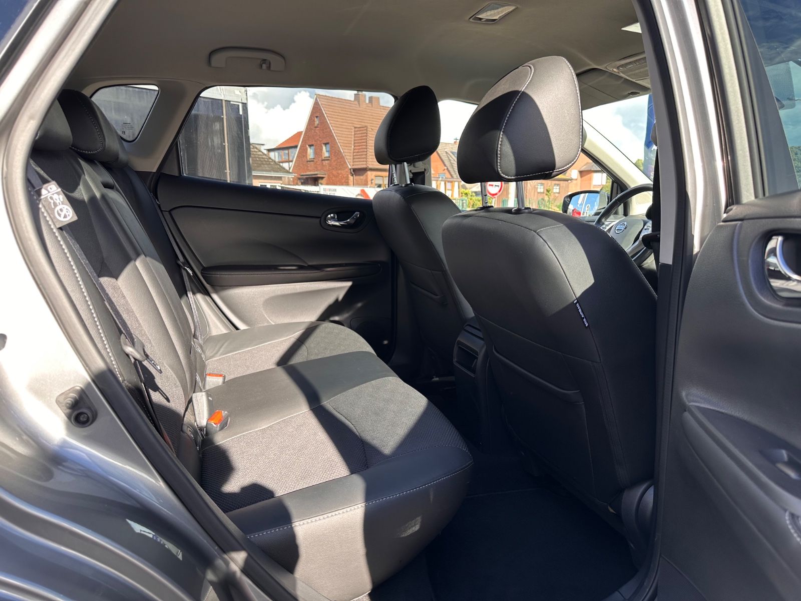 Fahrzeugabbildung Nissan Pulsar N-Connecta 1.2 DIG-T AHK/Kamera/GRA/SHZG