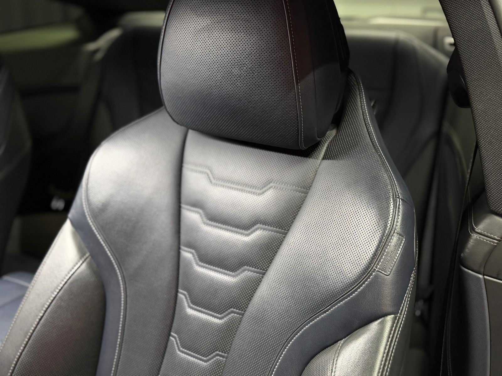 Fahrzeugabbildung BMW 840i xDrive M Sport|INDIVIDUAL|LASER|360|HUD