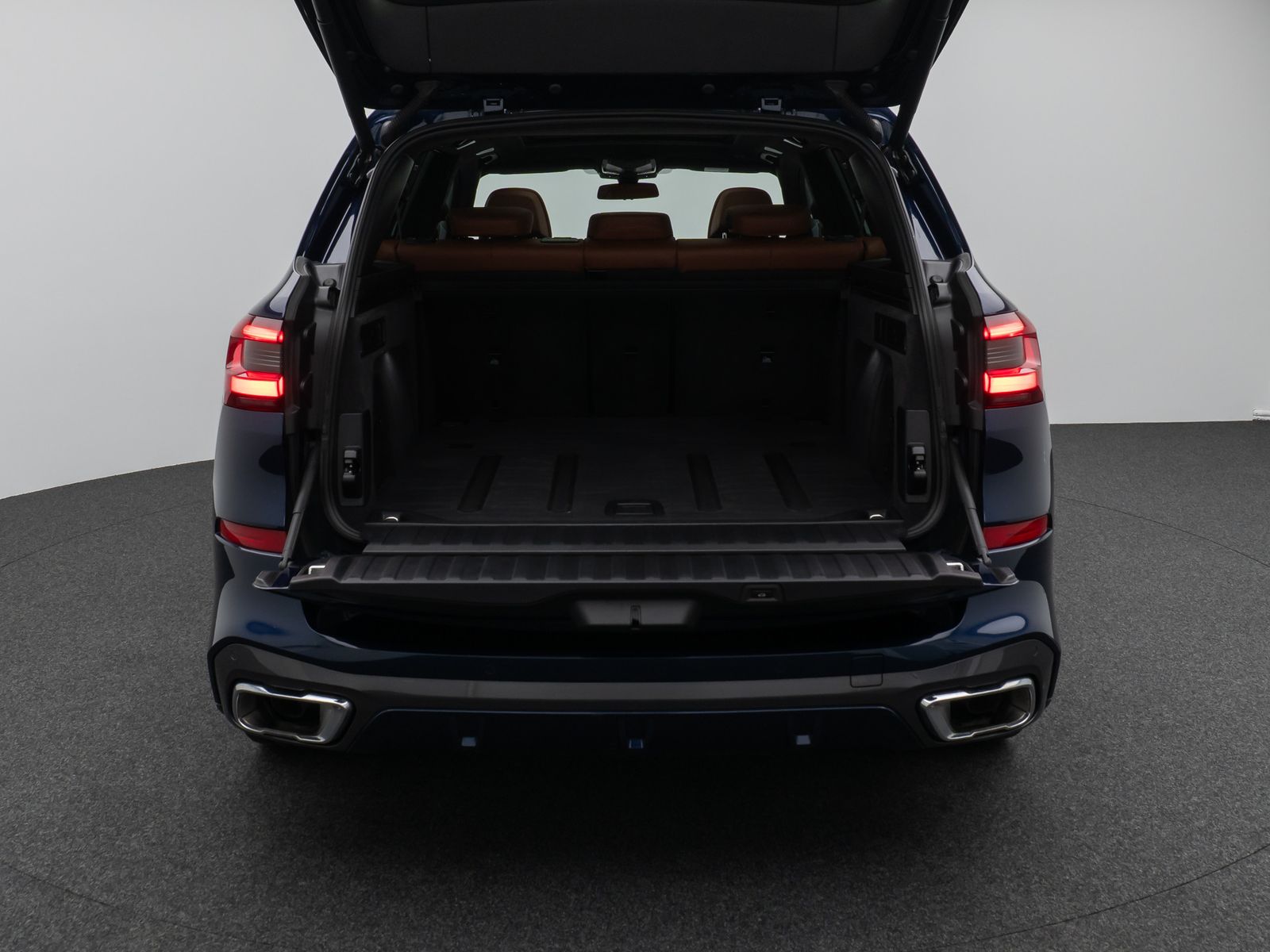 Fahrzeugabbildung BMW X5 xD40d M Sport Panorama Laser 360°B&W HUD 22"