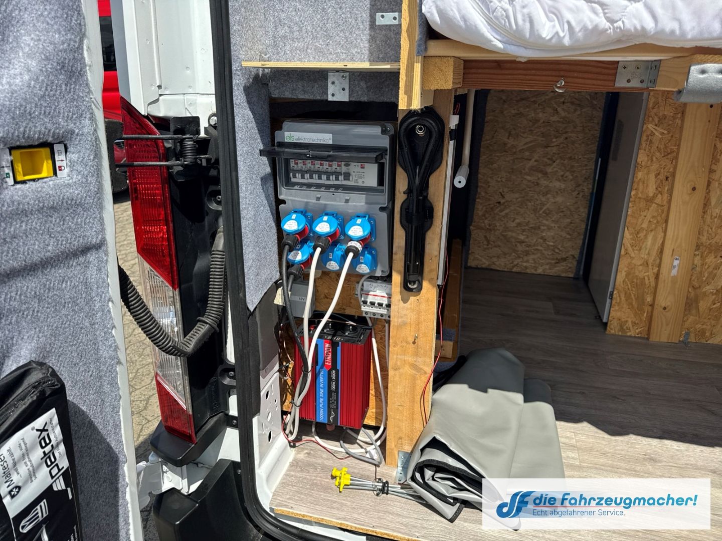 Fahrzeugabbildung Ford Transit Kasten 310 L2 Trend *WOHNMOBIL UMBAU* DA