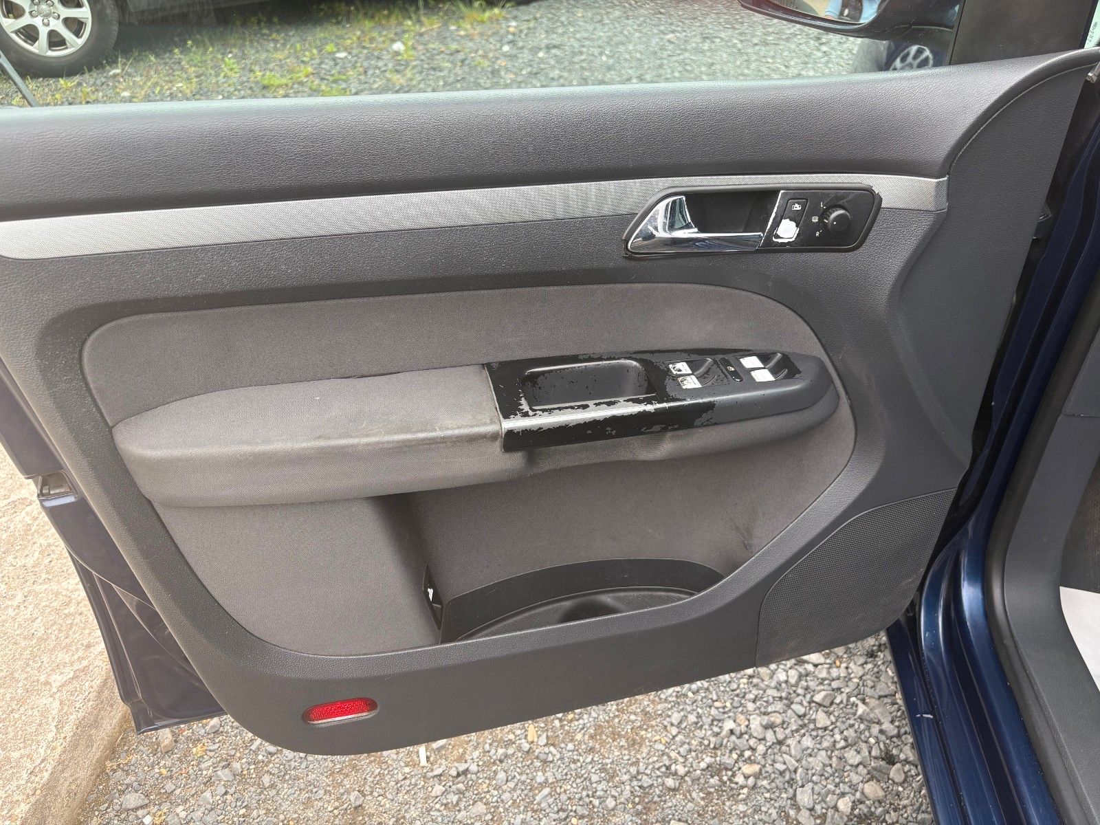 Fahrzeugabbildung Volkswagen Touran Trendline 1.9 TDI Navi SHZ AHK Klima