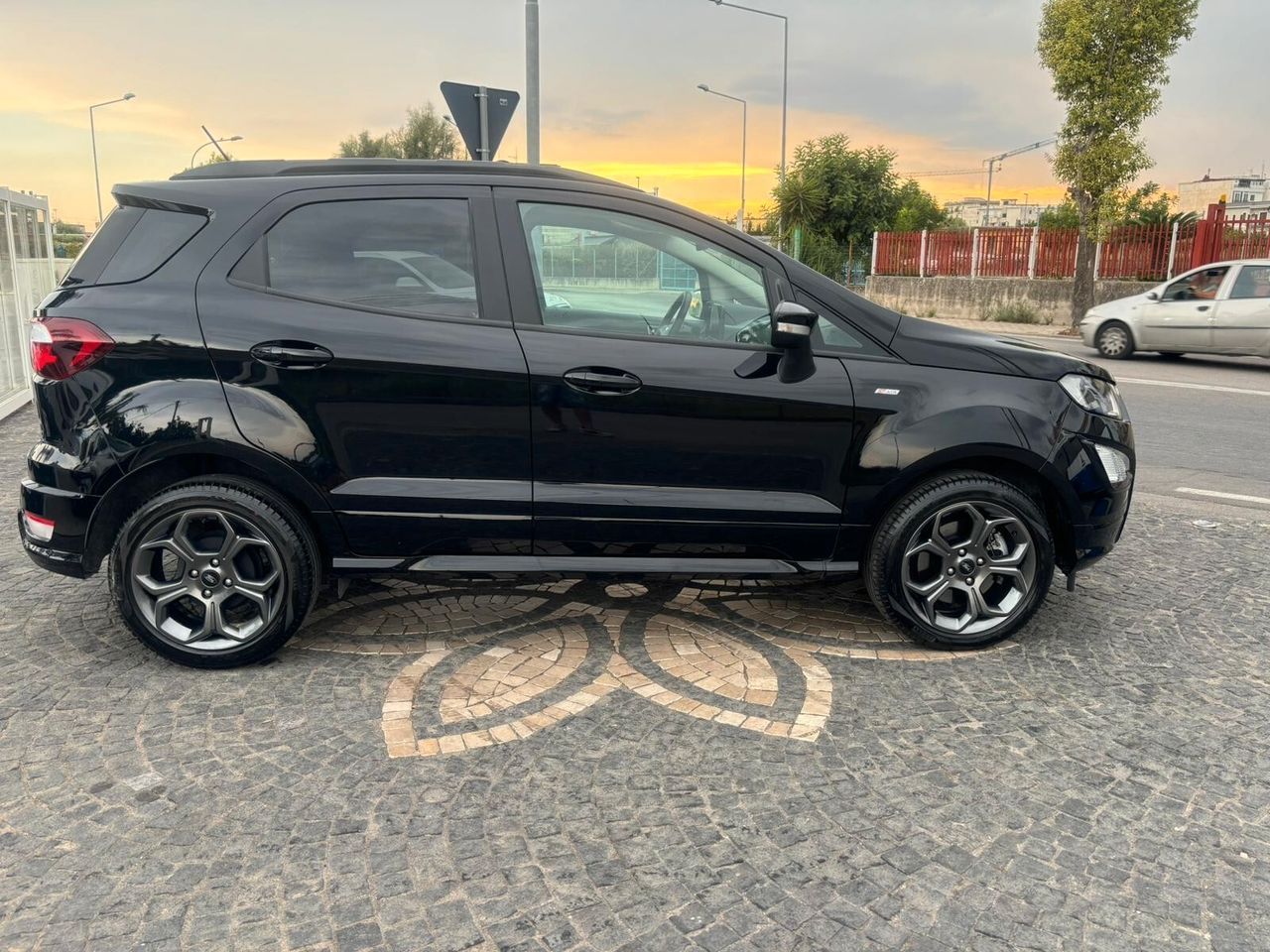 Ford EcoSport 1.0 EcoBoost 125 CV Start&Stop ST- imagem 3