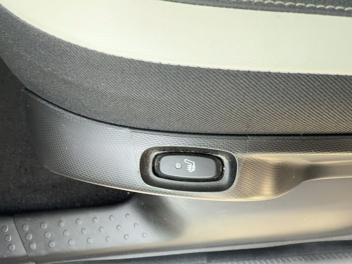 Fahrzeugabbildung Renault Twingo URBAN NIGHT SCe 65 NAVI FALTDACH SHZ